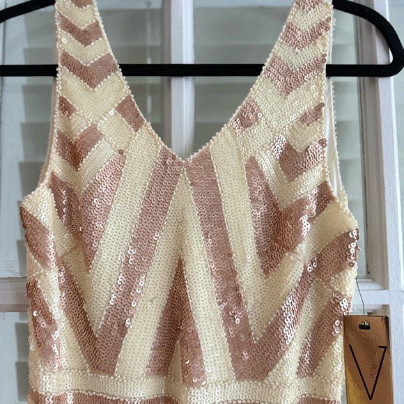 Verte Elegant Sequin Dress in Gold and Cream - Picture 2 of 6